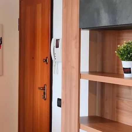 Ultimo Piano Top-floor With Private Garage شقة *