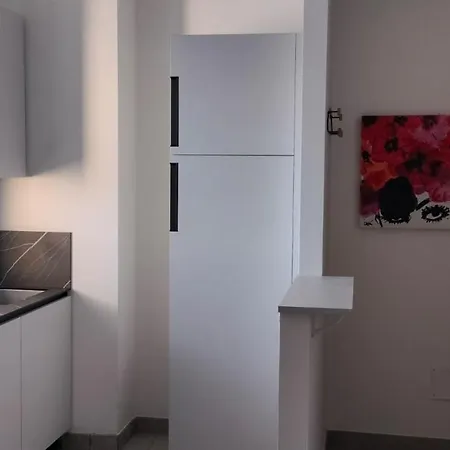 Ultimo Piano Top-floor With Private Garage شقة فيتشنزا